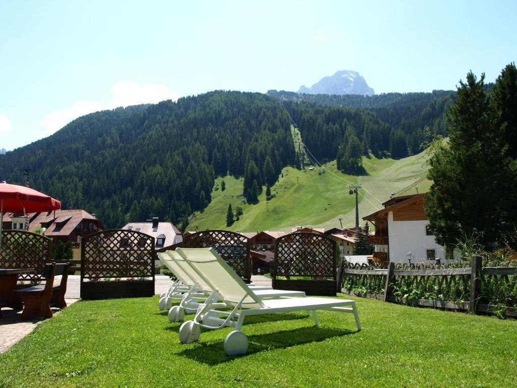 Garni Flurida Acomodação com café da manhã Selva di Val Gardena Exterior foto